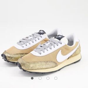 Nike Daybreak Sneakers Golden Gals in Twine Metallic Gold New In Box Size 10